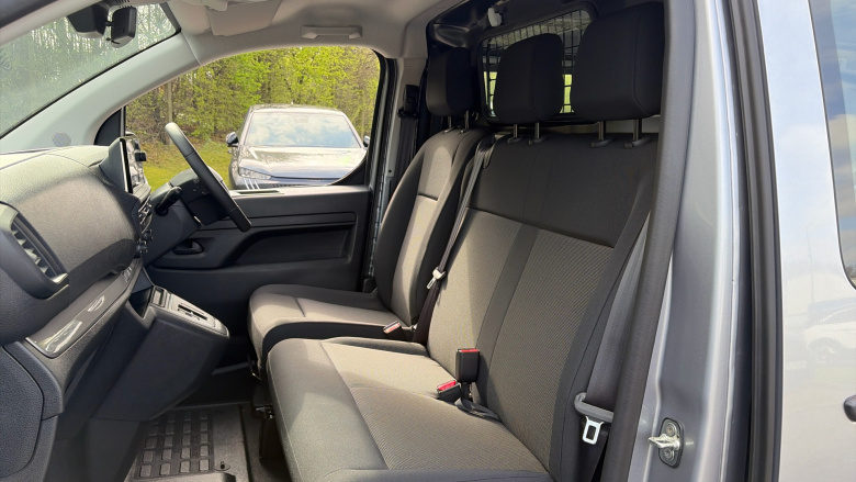 Vauxhall Vivaro L2 Diesel 2.0 Turbo D 145 Prime H1 Van Auto